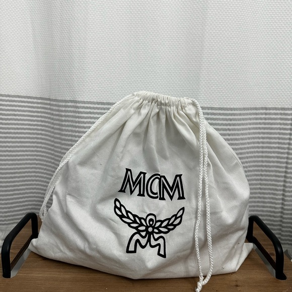 MCM Bag in Red & White Visetos NWOT - Picture 12 of 16